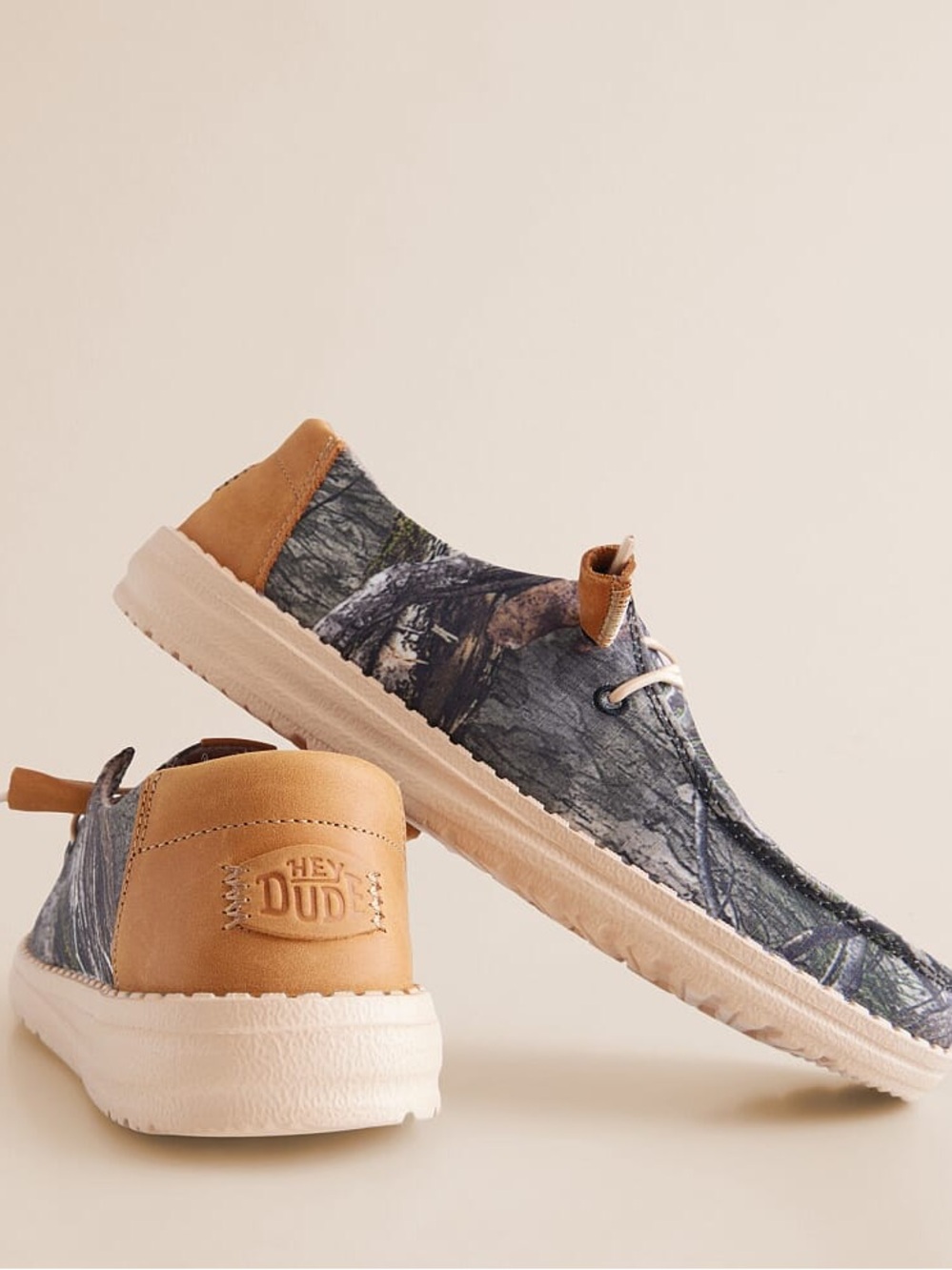 Mossy Oak Slip-On Shoe in Camouflage and Orange